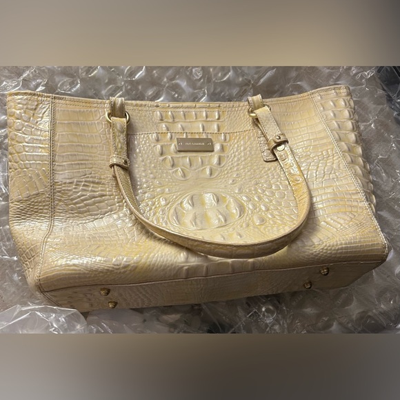 Brahmin Cream Color Embossed Leather Tote Bag Excellent Condition - Picture 2 of 16